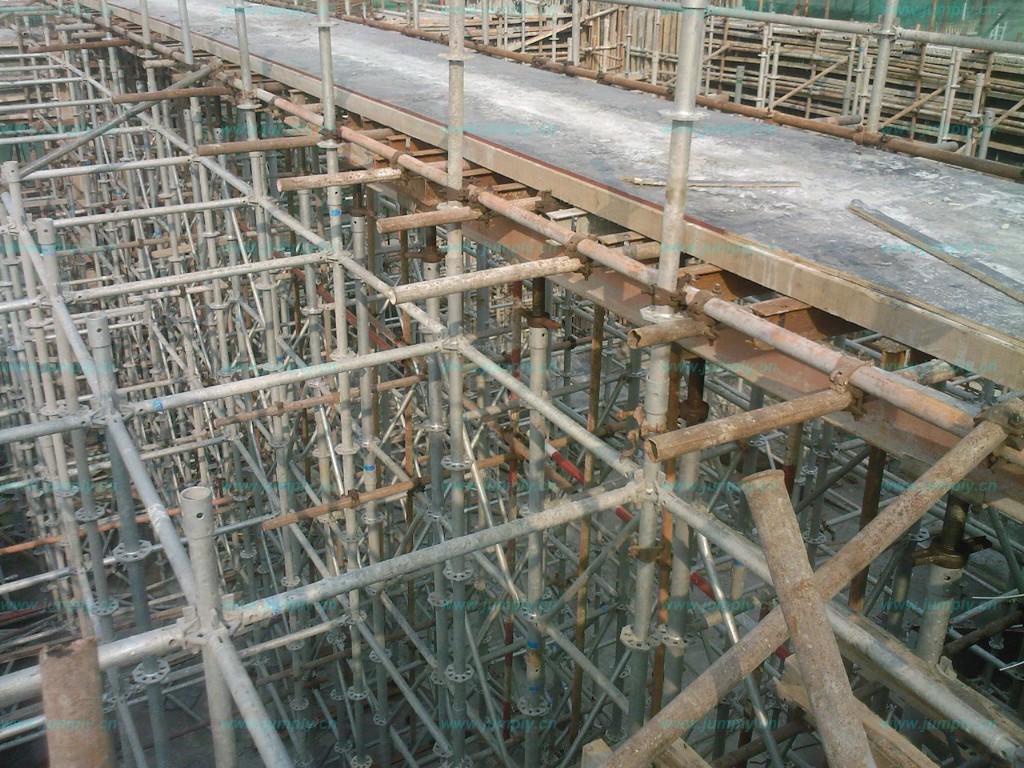 建筑鋼管腳手架大家都說(shuō)好，建筑扣件不可少